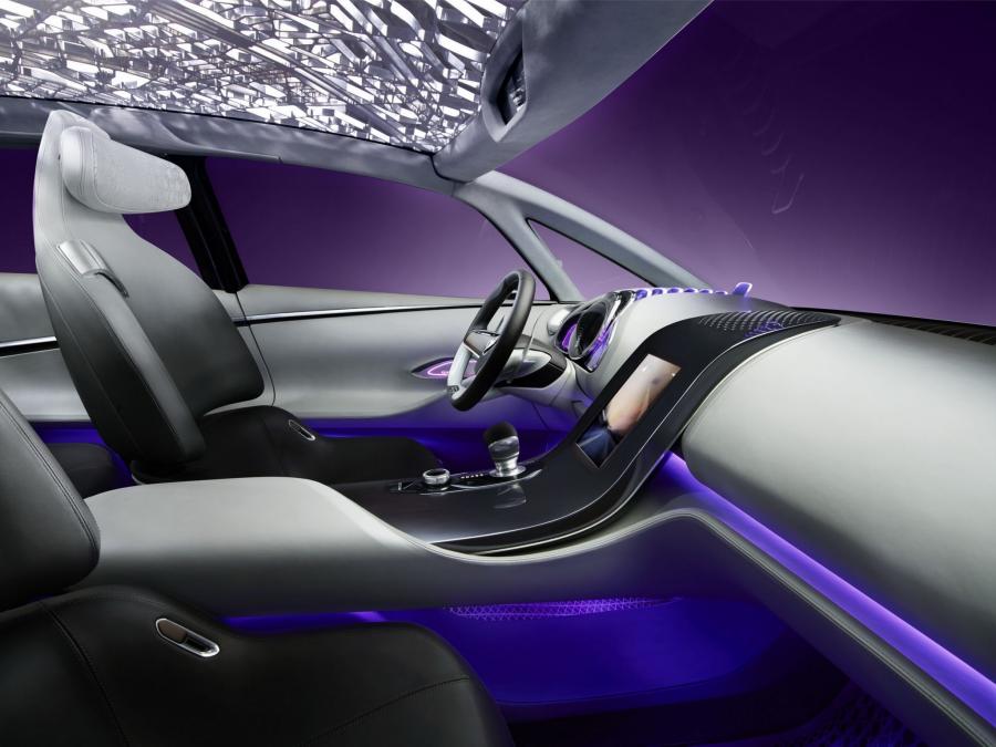  Renault Initiale Paris Concept 2013 года  (фото 8 из 16)